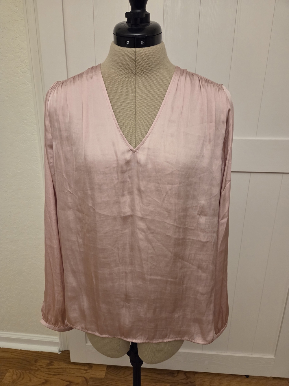 Banana Republic Dusty Pink Satin V-Neck Blouse
